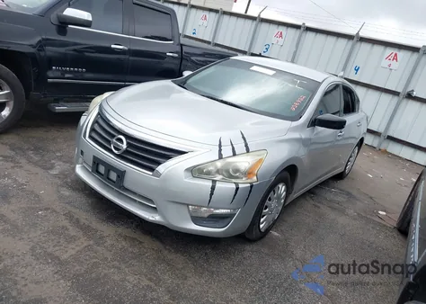 2015 Nissan Altima 2.5/2.5 S/2.5 Sl/2.5 Sv из США, поврежденный, VIN 1N4AL3APXFC258922
